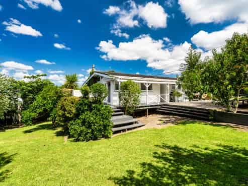 19 Chorley Ave, Massey