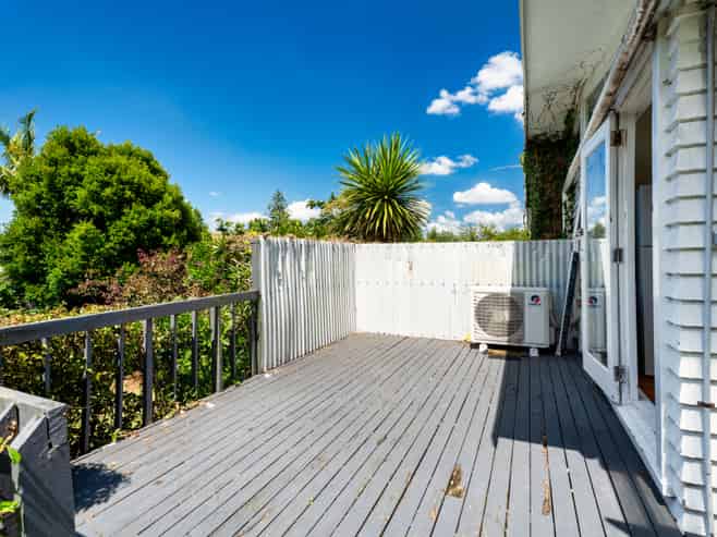 19 Chorley Ave,, Massey