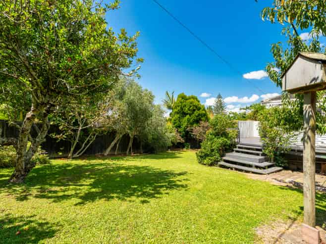 19 Chorley Ave,, Massey