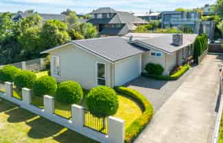 12 Kurupae Road, HILLTOP