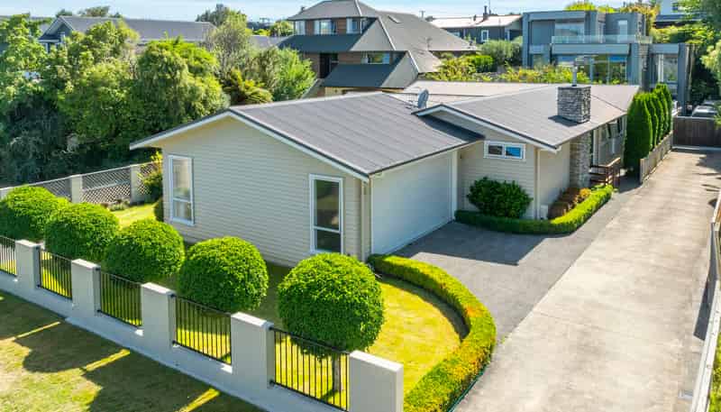 12 Kurupae Road, HILLTOP