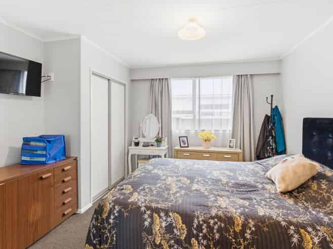 24  New Street, SAINT KILDA