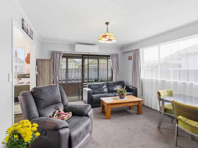 24  New Street, SAINT KILDA