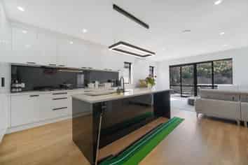 34 Whakatupu Road, Flat Bush