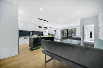 34 Whakatupu Road, Flat Bush