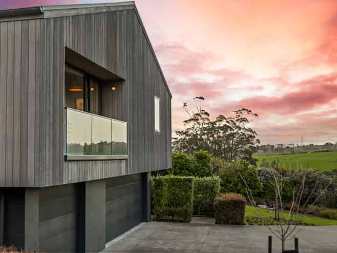 15 Myra Evelyn Grove, Dairy Flat