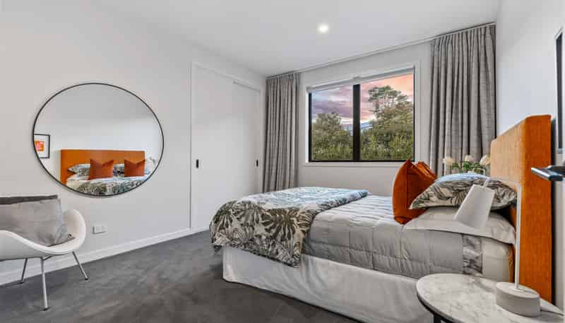 15 Myra Evelyn Grove, Dairy Flat