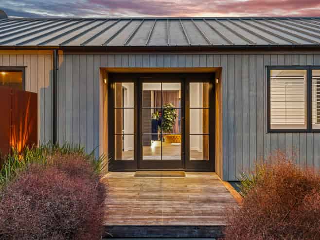 15 Myra Evelyn Grove, Dairy Flat