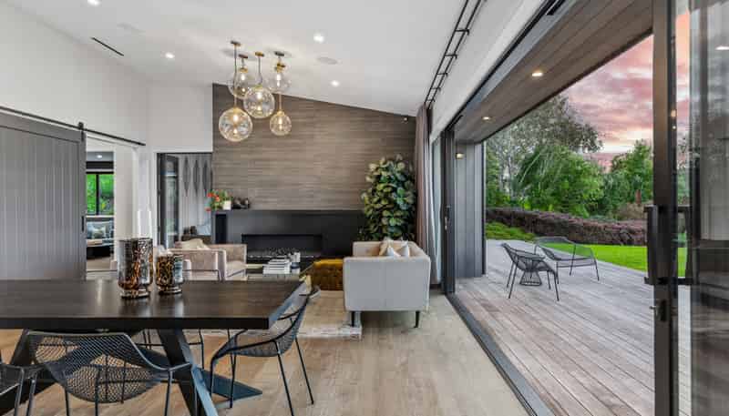 15 Myra Evelyn Grove, Dairy Flat