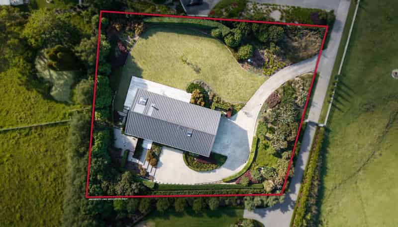15 Myra Evelyn Grove, Dairy Flat