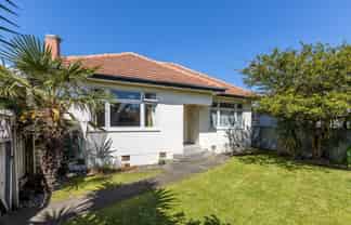 168 Park Road, West End