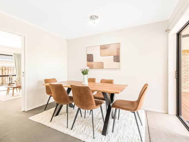 34 Summermist Drive, Northpark