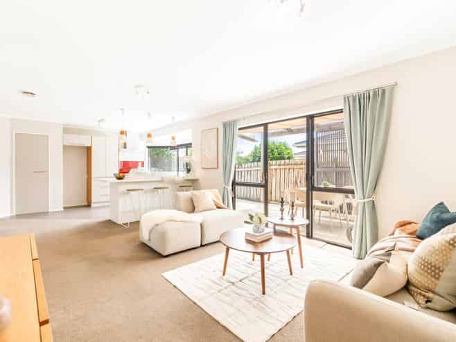 34 Summermist Drive, Northpark