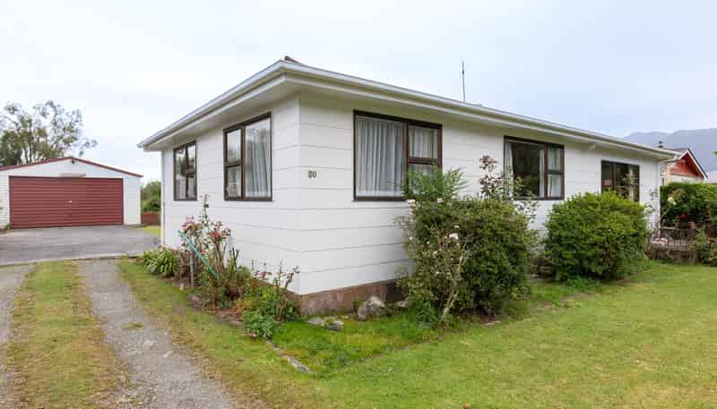 80 Main Road, HARIHARI