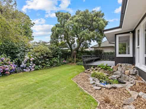 55A Aorangi Road, Bryndwr