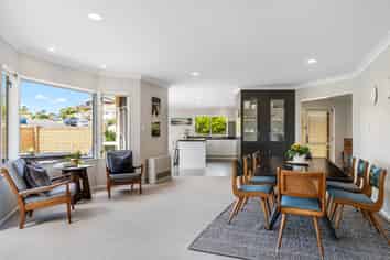 27 Percival Avenue, Matua