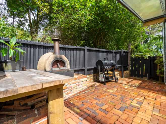 57A Riverside Drive, Riverside