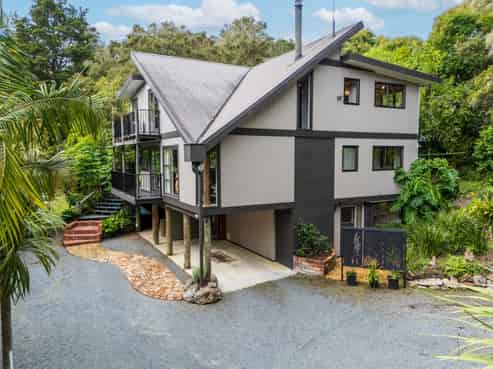 57A Riverside Drive, Riverside