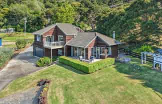 91 Weranui Road, Waiwera