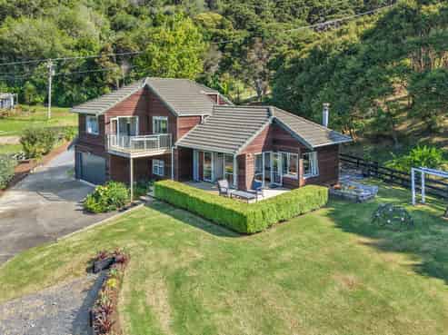 91 Weranui Road, Waiwera