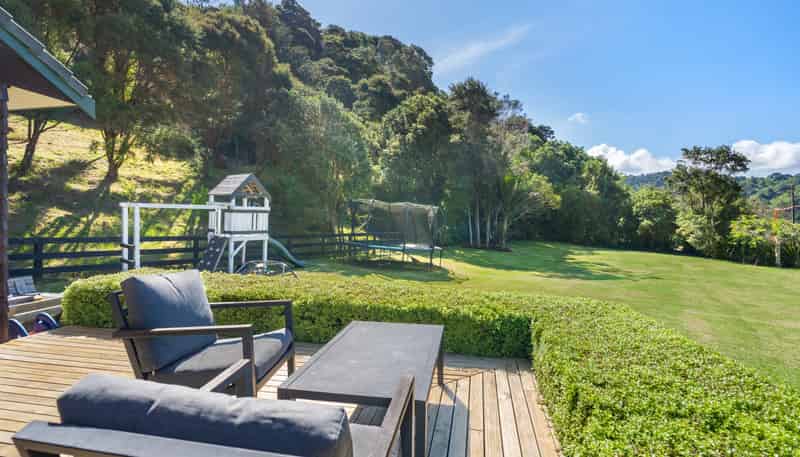 91 Weranui Road, Waiwera