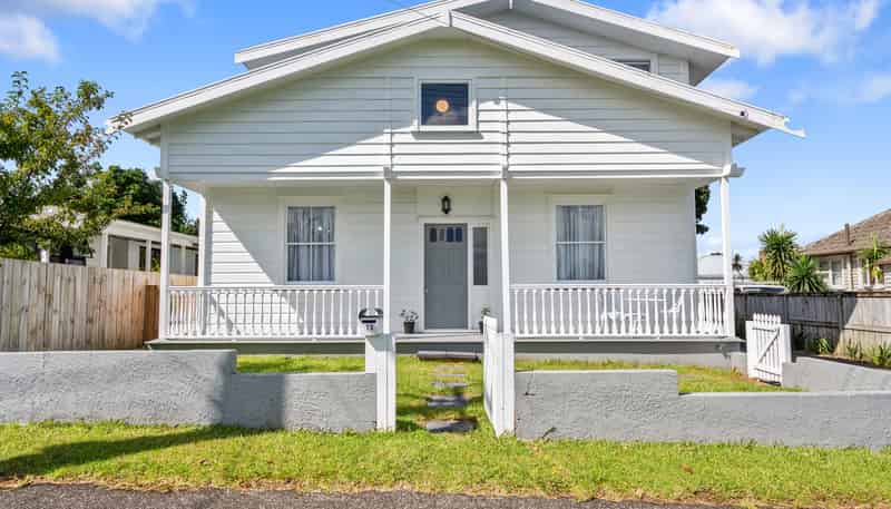 13 Karaka Street, Helensville