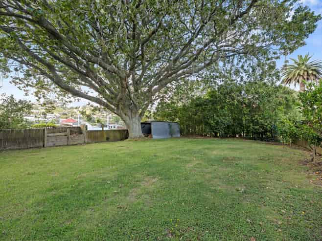 13 Karaka Street, Helensville