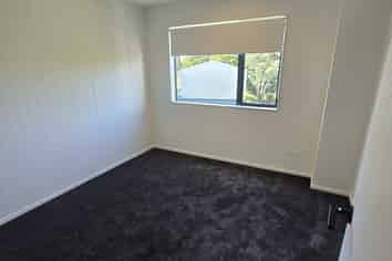 10/12 Taratoa Street, Point England