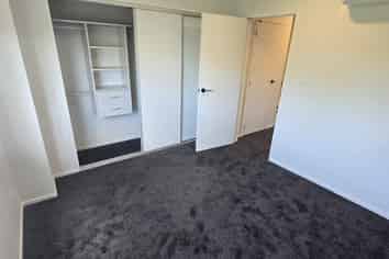 10/12 Taratoa Street, Point England