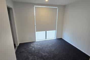 10/12 Taratoa Street, Point England