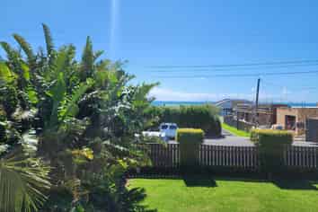 36 Jans Terrace, Oakura