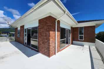 36 Jans Terrace, Oakura