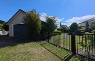 8 Haines Grove, Rainbow Point