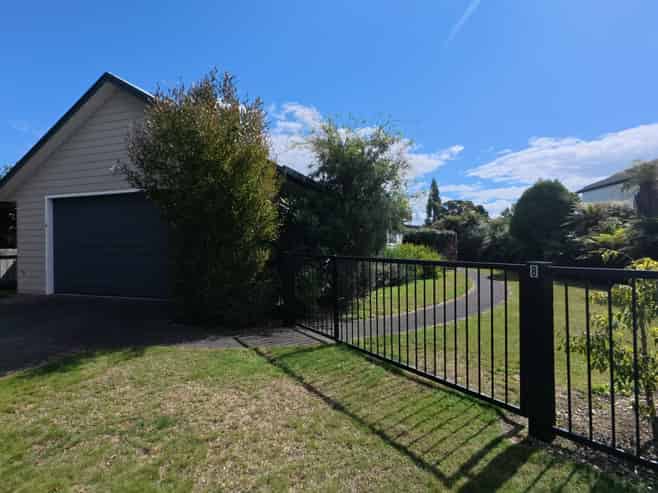 8 Haines Grove, Rainbow Point