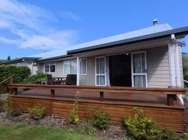 8 Haines Grove, Rainbow Point