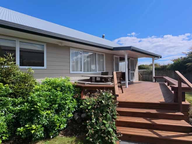 8 Haines Grove, Rainbow Point