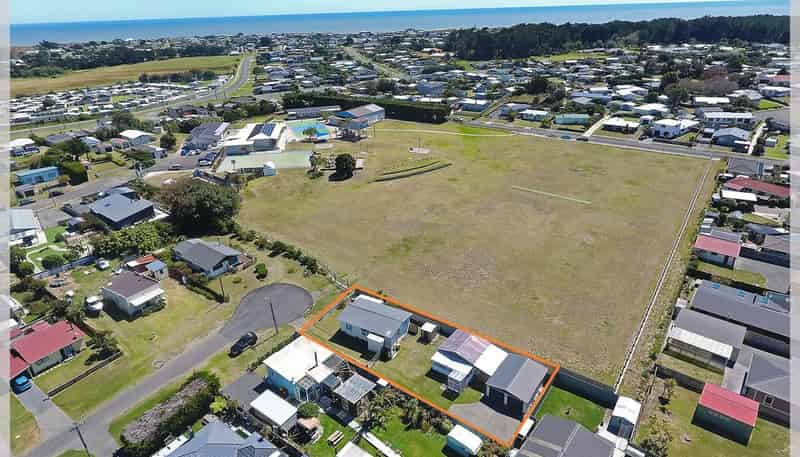 8 Hart Street, Foxton Beach