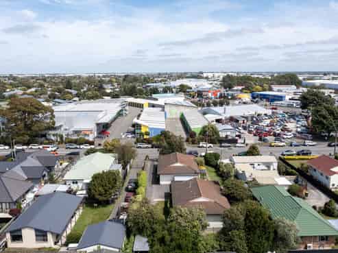 1-4 / 15 Symes Road, Wigram