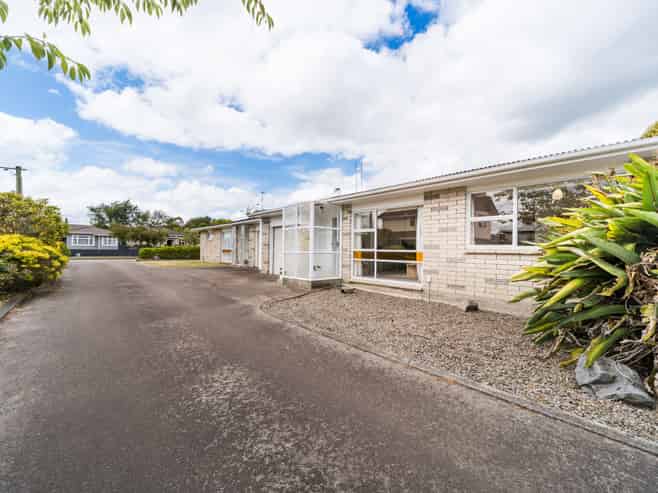 28B Wood Street, TAKARO