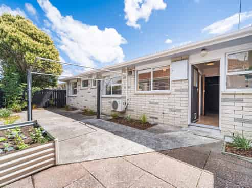 28B Wood Street, TAKARO