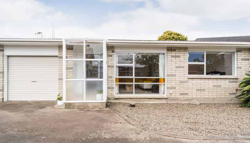 28B Wood Street, TAKARO