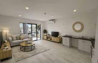 8/21 Lupton Road, Manurewa