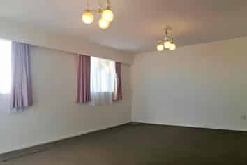 53 West Coast Road, Glen Eden