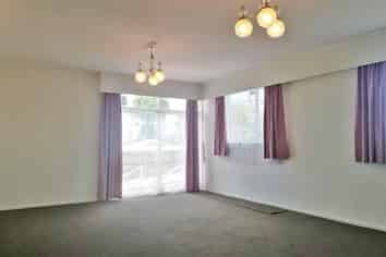 53 West Coast Road, Glen Eden