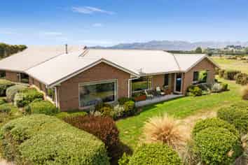73 Holmwood Road, Manapouri