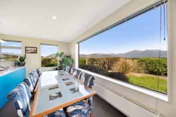 73 Holmwood Road, Manapouri