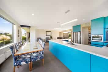 73 Holmwood Road, Manapouri