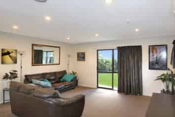 B/811 Cook Place, Raureka