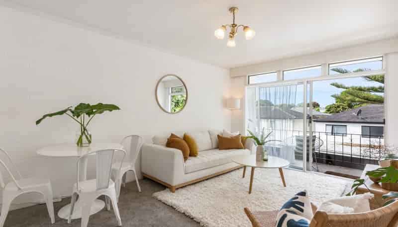 8/35 Saint Lukes Road, Mount Albert