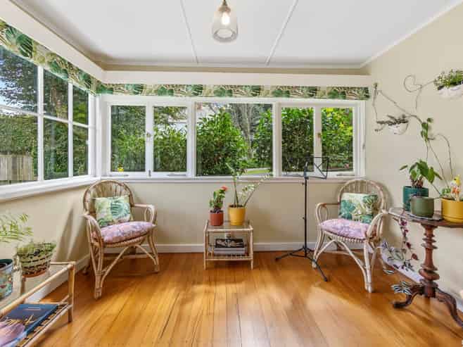 5 Crescent Road, Epsom